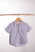 navy tshirt