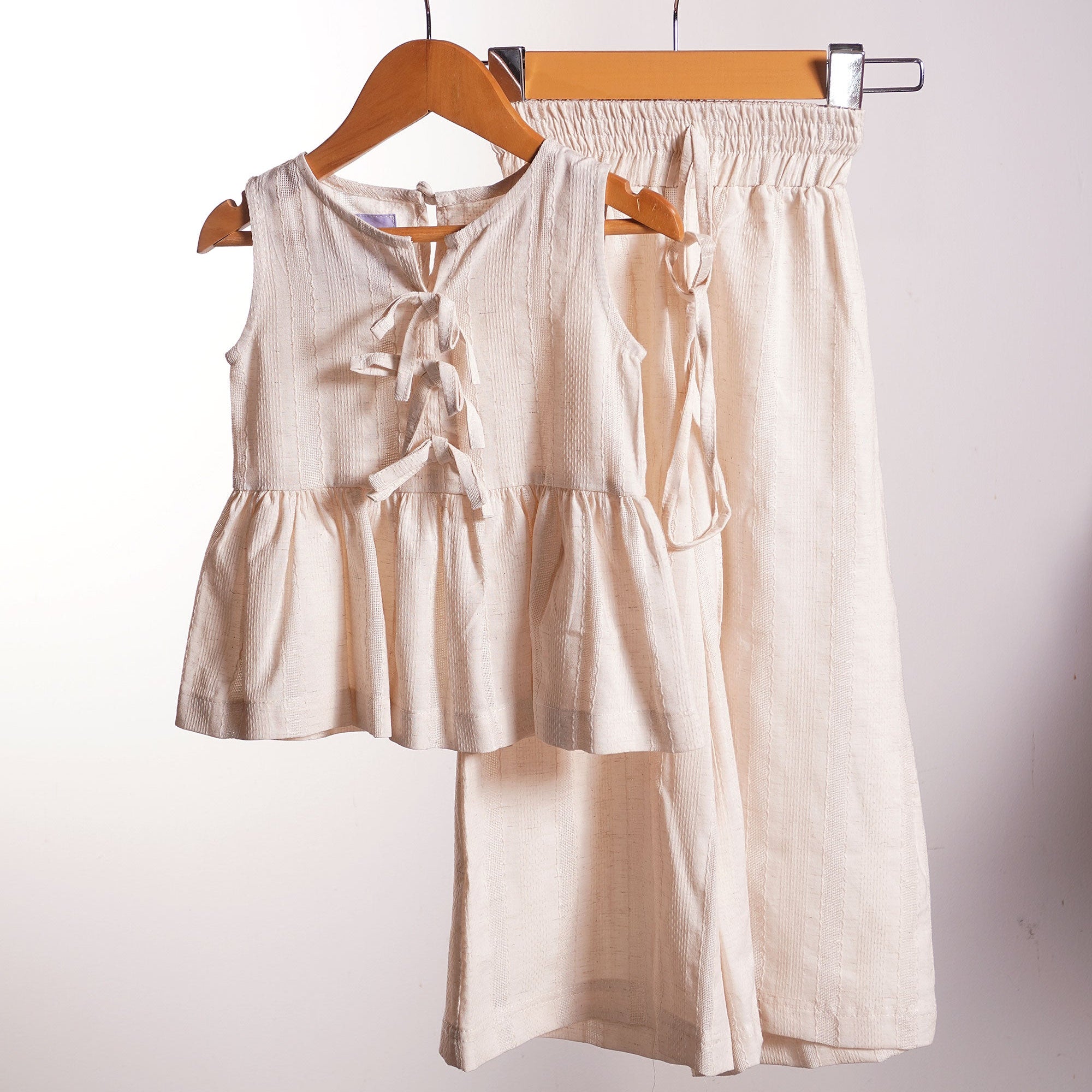 set beige